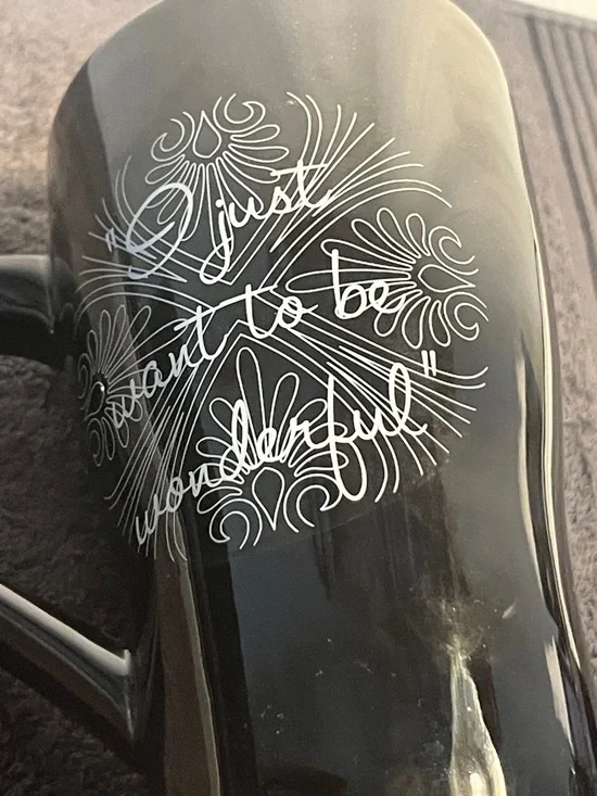 Marilyn Monroe Black Ceramic Portrait Mug 6" height new - Picture 3 of 5